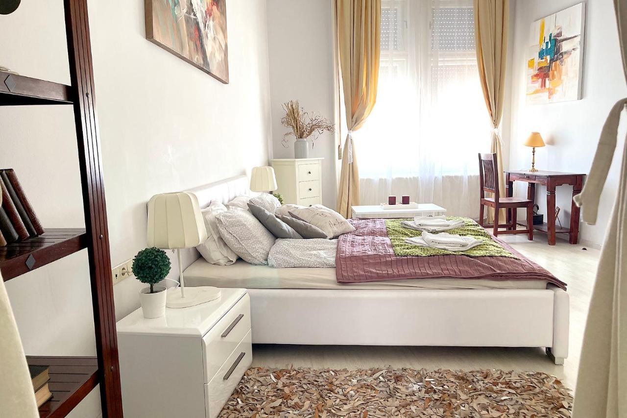 Elegant 125M2 Apartment In Center Of 부다페스트 외부 사진