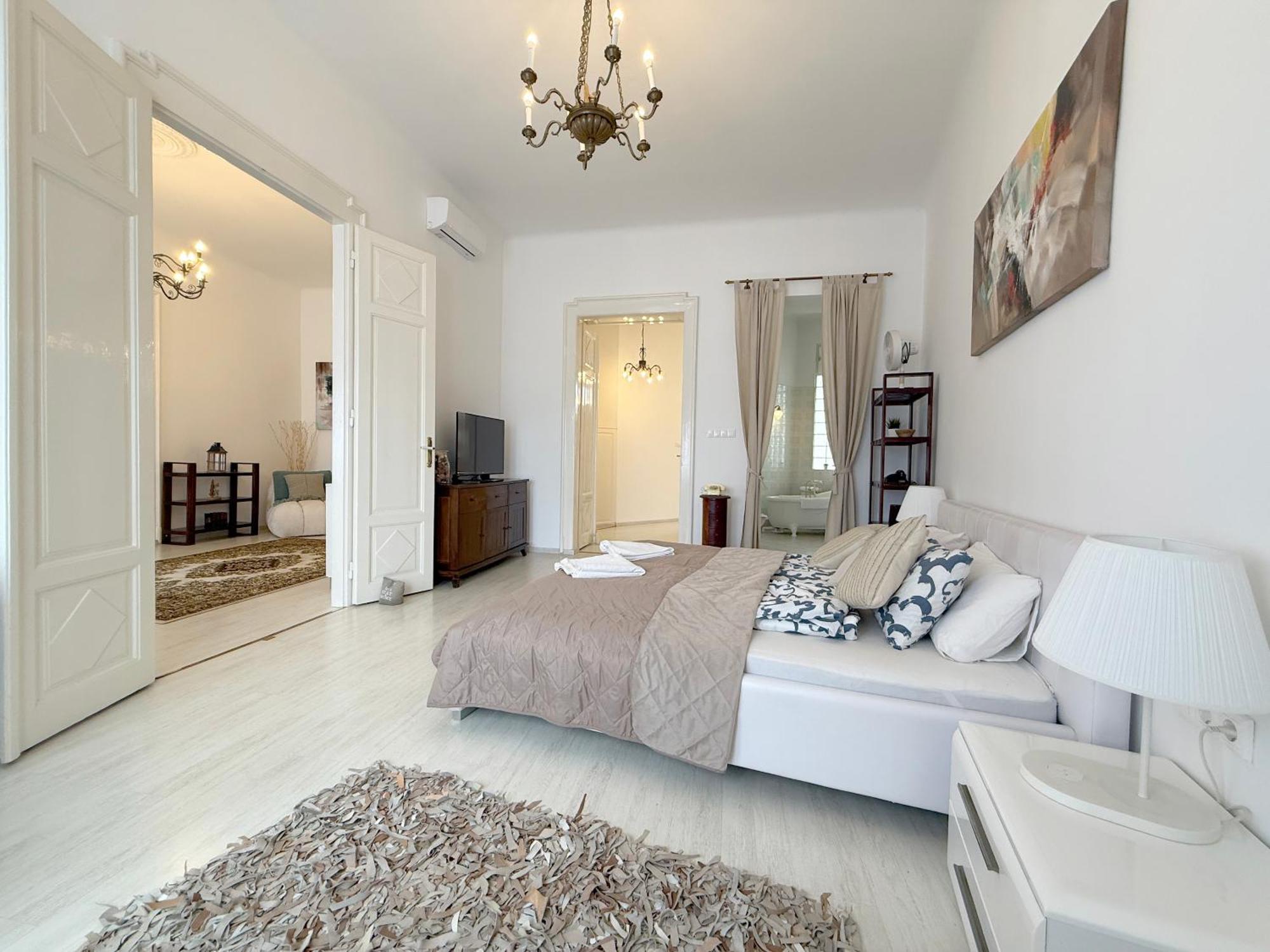 Elegant 125M2 Apartment In Center Of 부다페스트 외부 사진